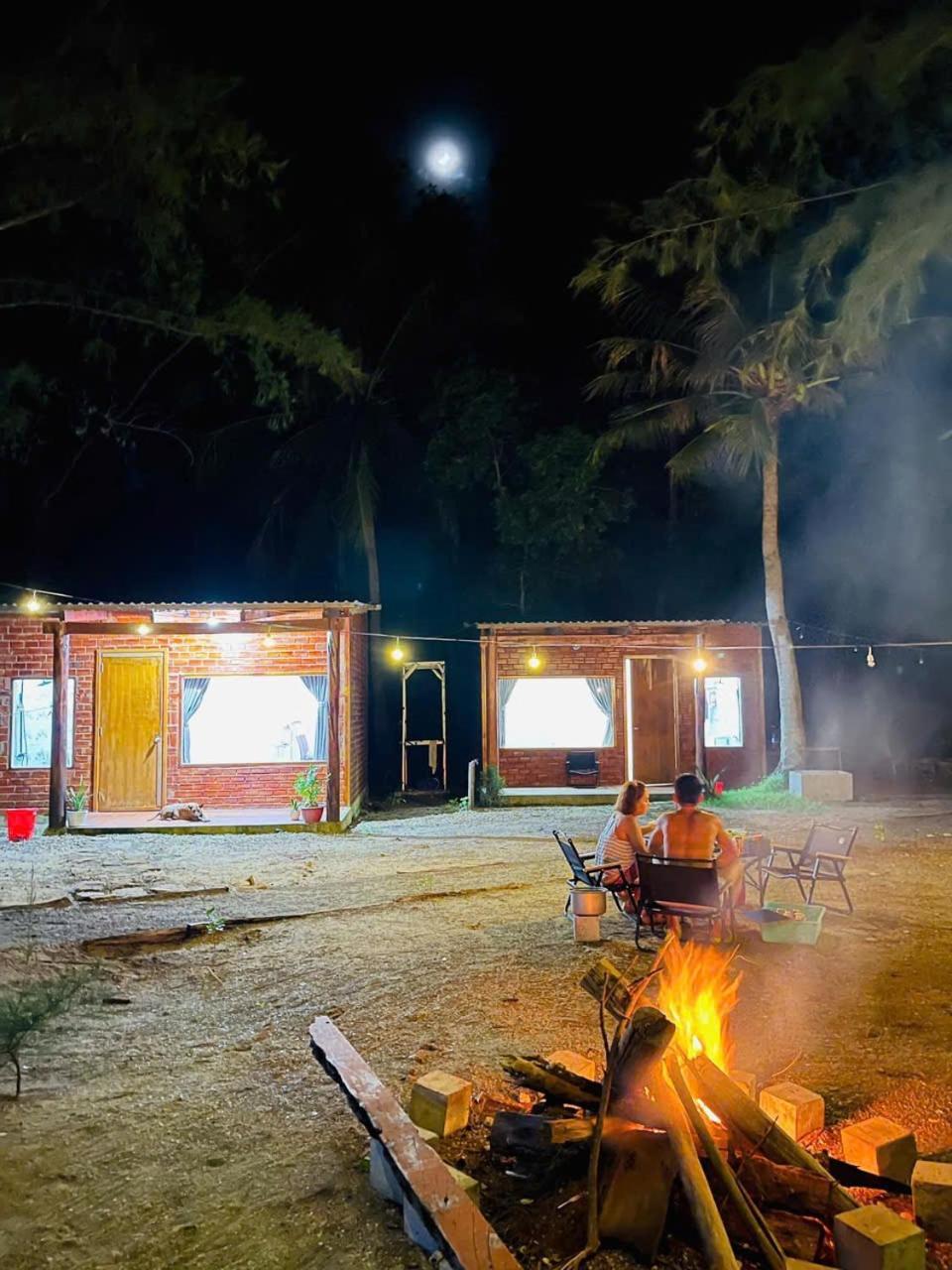 Гостевой дом Bai Thom Retreat Дуонг-Донг Экстерьер фото